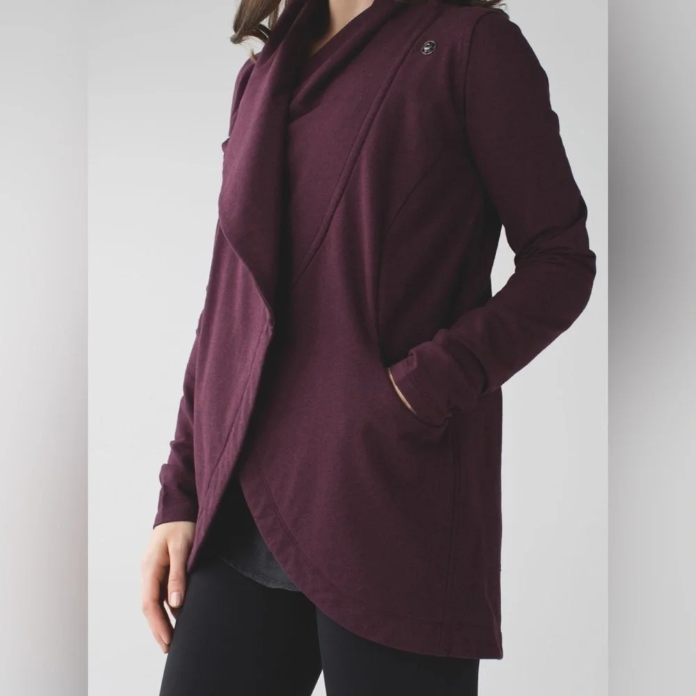 Lululemon That's A Wrap
Heathered Bordeaux Drama​​​ - Picture 8 of 13